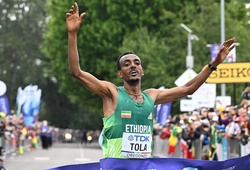 VĐV marathon Ethiopia phá sâu kỷ lục giải điền kinh thế giới hơn một phút