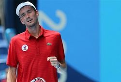 Sao tennis Nga Medvedev phản ứng khi bị hỏi đểu ở Olympic