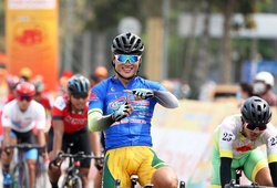 Trần Tuấn Kiệt lại thắng chặng 8, "vua áo" giải xe đạp Cúp Truyền hình 2022 không đổi chủ