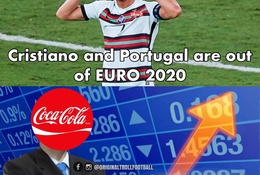 Ảnh chế: Ronaldo chia tay EURO, cổ phiếu Coca-cola tăng chóng mặt