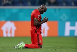 Romelu Lukaku ghi 2 bàn và cả trận chỉ nghĩ tới Eriksen