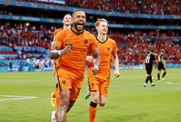 Memphis Depay hoàn thành bộ sưu tập bàn thắng quốc tế 