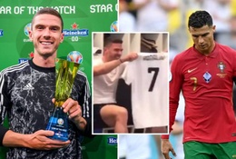 Cầu thủ hay nhất trận Robin Gosens "trả đũa" Ronaldo vụ đổi áo
