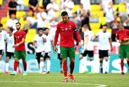 Ngôi sao nào bị gọi là "người vô hình" khi Bồ Đào Nha thua Đức?