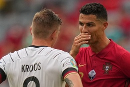 Toni Kroos tiết lộ nội dung cuộc trò chuyện gây sốt MXH với Ronaldo