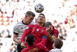 HLV Bồ Đào Nha hứa sẽ có sự thay đổi trong trận quyết định gặp ĐT Pháp