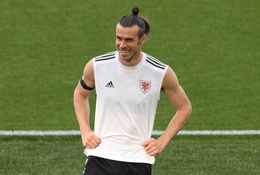 Gareth Bale: Xứ Wales đã quen ngồi chiếu dưới!