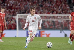 Mikkel Damsgaard: Ngôi sao kế thừa Christian Eriksen ở tuyển Đan Mạch