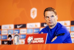 HLV Hà Lan De Boer hóa ra từng có CV tồi thật không thể tin nổi!