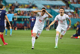 EURO 2021: Giải đấu của những màn ngược dòng cảm xúc