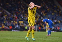 EURO 2021 gây bất ngờ về số lần bóng chạm cột dọc và xà ngang