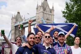 Scotland bùng phát hàng nghìn ca dương tính COVID-19 vì EURO 2021