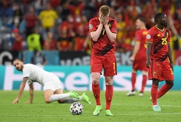 De Bruyne nén đau ra sân trước tuyển Italia