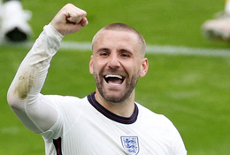 Luke Shaw khiến Mourinho bẽ mặt với màn trình diễn đỉnh cao