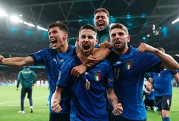 Italia của Roberto Mancini: Nhiệm vụ 50 năm vẫn còn đó