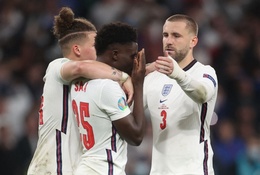 Roy Keane nổi cáu vì Bukayo Saka đá quả 11m quyết định chung kết EURO