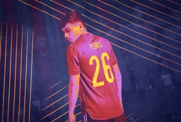 Pedri đoạt danh hiệu cầu thủ trẻ xuất sắc nhất EURO 2021