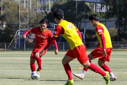 HLV Park Hang Seo “nhồi” học trò, tìm bộ khung chính đấu Australia