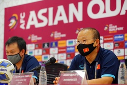 Thắng Trung Quốc, HLV Park nói: “Không thể đòi hỏi Việt Nam thắng liên tục”