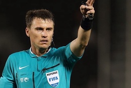 Trọng tài từng đuổi Duy Mạnh bắt chính trận Nhật Bản vs Việt Nam