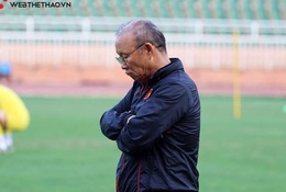 Tuyển Việt Nam hội quân: Muôn vàn nỗi lo với ông Park