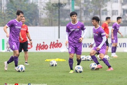 Vé trận Việt Nam vs Oman bán chậm, VFF chuyển hướng bán trực tiếp 