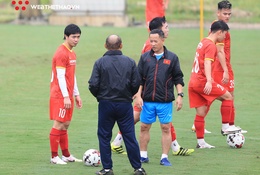 Trợ lý ngôn ngữ dính COVID-19, ông Park giao tiếp với cầu thủ như thế nào?