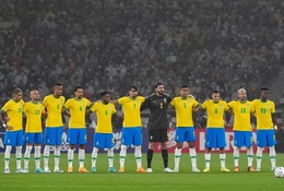 Tuyển Brazil bị chê với “đôi cánh” yếu nhất từng thấy khi dự World Cup