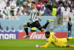 Argentina bị từ chối 3 bàn thắng trong 35 phút đầu tiên