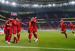 Tây Ban Nha khởi đầu hoàn hảo với chiến thắng đậm nhất lịch sử