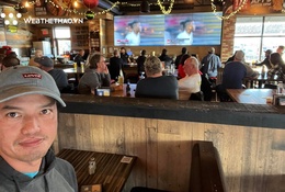 Trải nghiệm không khí World Cup 2022 dưới cái lạnh 0 độ C ở Canada của HLV Việt Nam