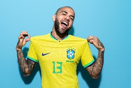 Dani Alves hướng đến kỷ lục cùng đội tuyển Brazil