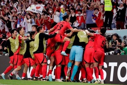 Cuộc đua giữa Hàn Quốc, Uruguay và Ghana xoay chiều như thế nào?