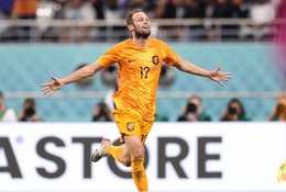 Hà Lan 3-1 Mỹ: Dumfries tỏa sáng rực rỡ