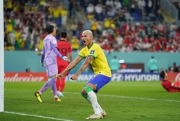 Brazil vùi dập Hàn Quốc để xác lập kỷ lục ghi bàn tại World Cup