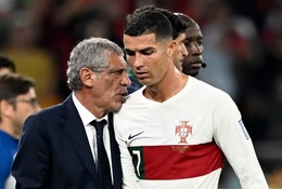 HLV Fernando Santos dằn mặt Ronaldo trước trận Bồ Đào Nha - Thụy Sỹ