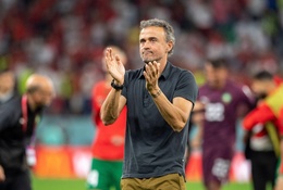 HLV Luis Enrique chính thức chia tay đội tuyển Tây Ban Nha