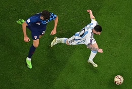 Video: Cú xoay người thiên tài của Messi biến Gvardiol từ "trung vệ 100 triệu" thành "kẻ học việc"