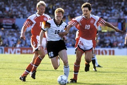 Đức vs Đan Mạch gợi nhớ bài học đau đớn cách đây 32 năm về sự xem thường đối thủ