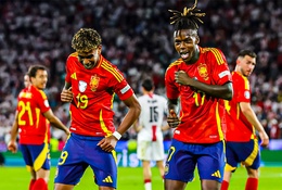 Kết quả, tỷ số Tây Ban Nha 4-1 Gerogia: Cơn lốc đường biên huỷ diệt ngựa ô