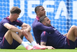 Đổi sơ đồ 3 hậu vệ, Gareth Southgate có "nhận sai" ở trận gặp Thụy Sĩ