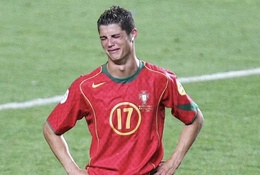 Nước mắt Ronaldo ngày này 20 năm về trước tại kỳ Euro điên rồ