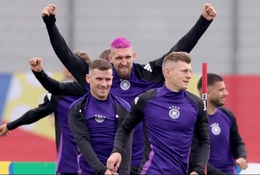 Đức dùng mọi cách để hạn chế gián điệp trước trận Tây Ban Nha