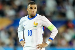 Pháp sửa "gót chân Achilles" ghi 1 bàn từ 89 cú sút bằng cách nào?