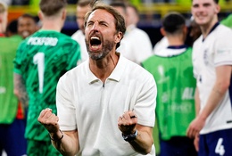 HLV Gareth Southgate cầu xin... CĐV Anh yêu mến sau kỳ tích lịch sử