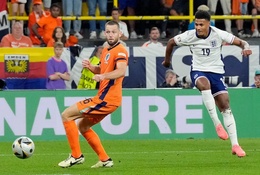 Ollie Watkins từ cái tên vô danh đá hạng 5 tới người hùng đưa Anh vào Chung kết EURO 2024