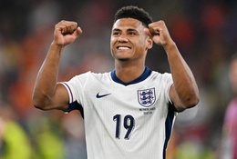 Ollie Watkins nói về bến đỗ mơ ước ở Premier League: Người hùng EURO muốn khoác áo CLB nào?