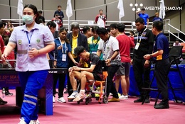 Biến cố chấn thương của Josh Chua làm gián đoạn chung kết bóng bàn SEA Games Việt Nam – Singapore