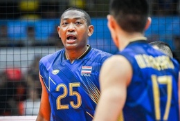 Vừa vô địch SEA Games, đội trưởng bóng chuyền Thái Lan đã lo sợ bị cắt 40% tiền thưởng