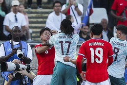 Leao bị đuổi khỏi sân làm lu mờ chiến thắng của Bồ Đào Nha trước World Cup
